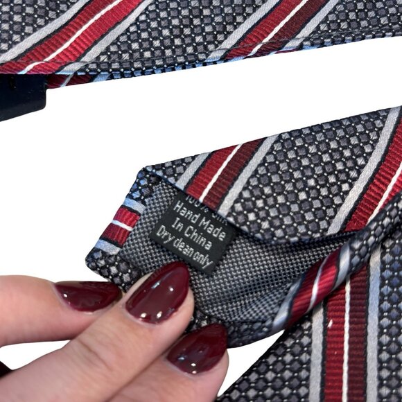 Men’s Pronto NWT Silk Tie Blue And Red Stripe Sleek Elegant Classic Stylish - Picture 2 of 6